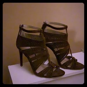 Suede heels with laser cut straps